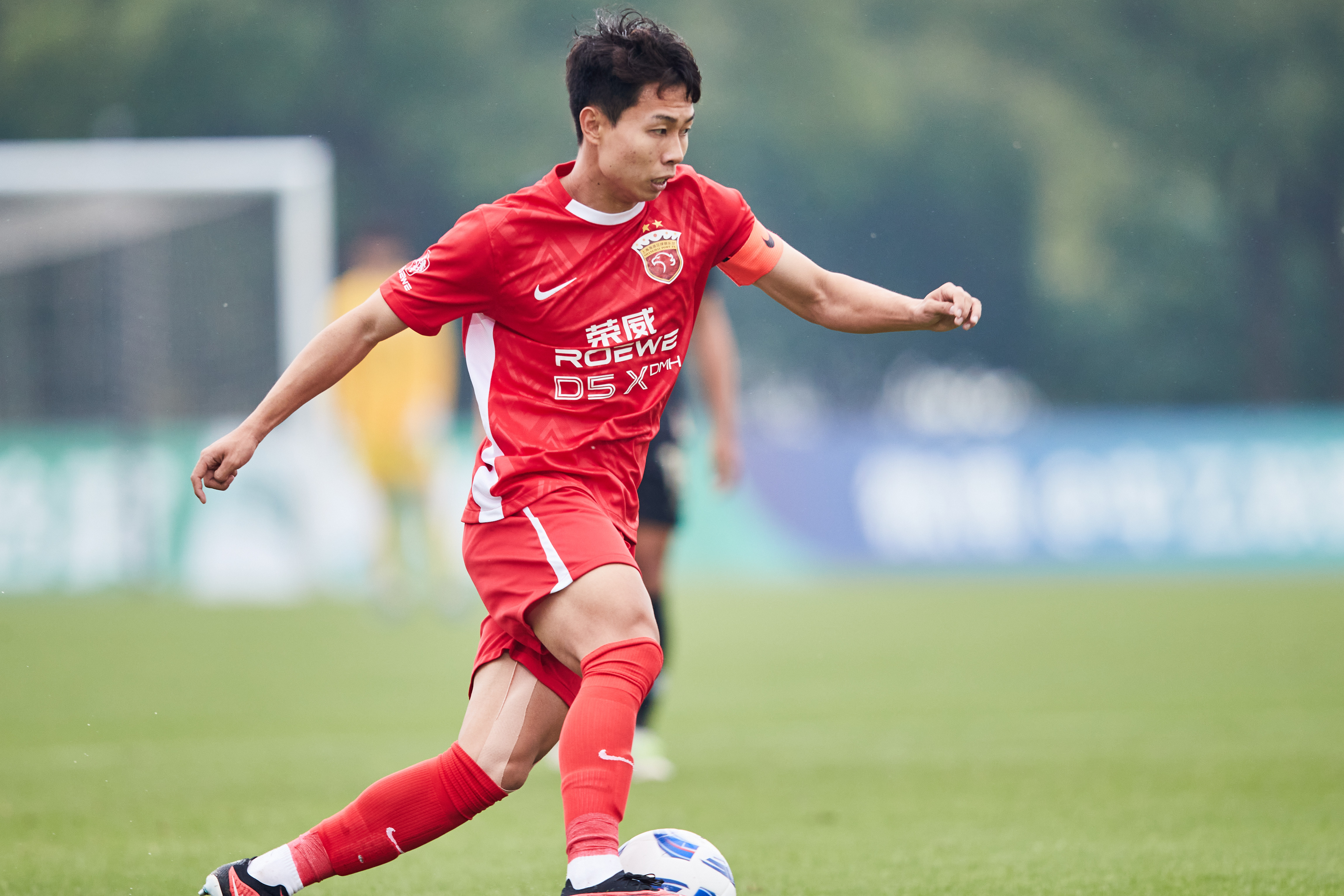 体育赛事-冲刺阶段上海海港备战西甲；调整名单细节曝光；悬念犹存；年轻球员得到机会(废水排入海对海洋环境的危害)