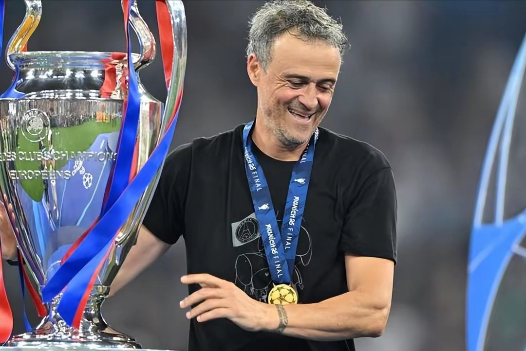 中国体育-关于转折点巴黎圣日耳曼再遭质疑，国王杯赛后攻防权衡，赛场秩序良好，细节决定成败的信息